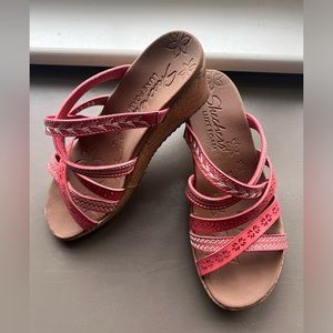 2/$30 SALE. Skechers Luxe Foam Coral Wedge Sandals – Size 6